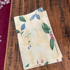 Croscill Valance size 18 by 82 inches